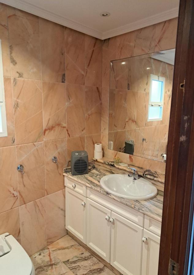 Encanto Urbano: Piso Centrico Totalmente Equipado ليبريخا المظهر الخارجي الصورة